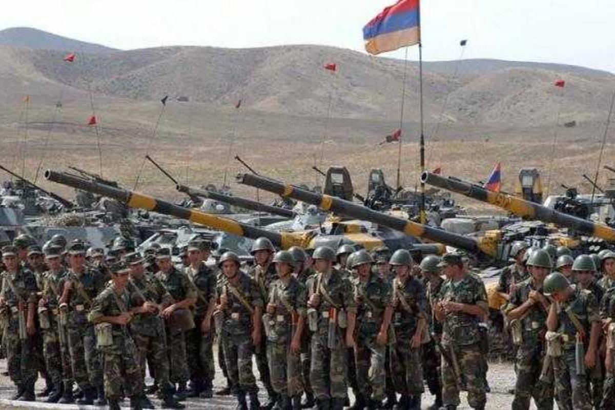 Конфликт обостряется: Армения перебросила в Нагорный Карабах ракетно-артиллерийскую бригаду