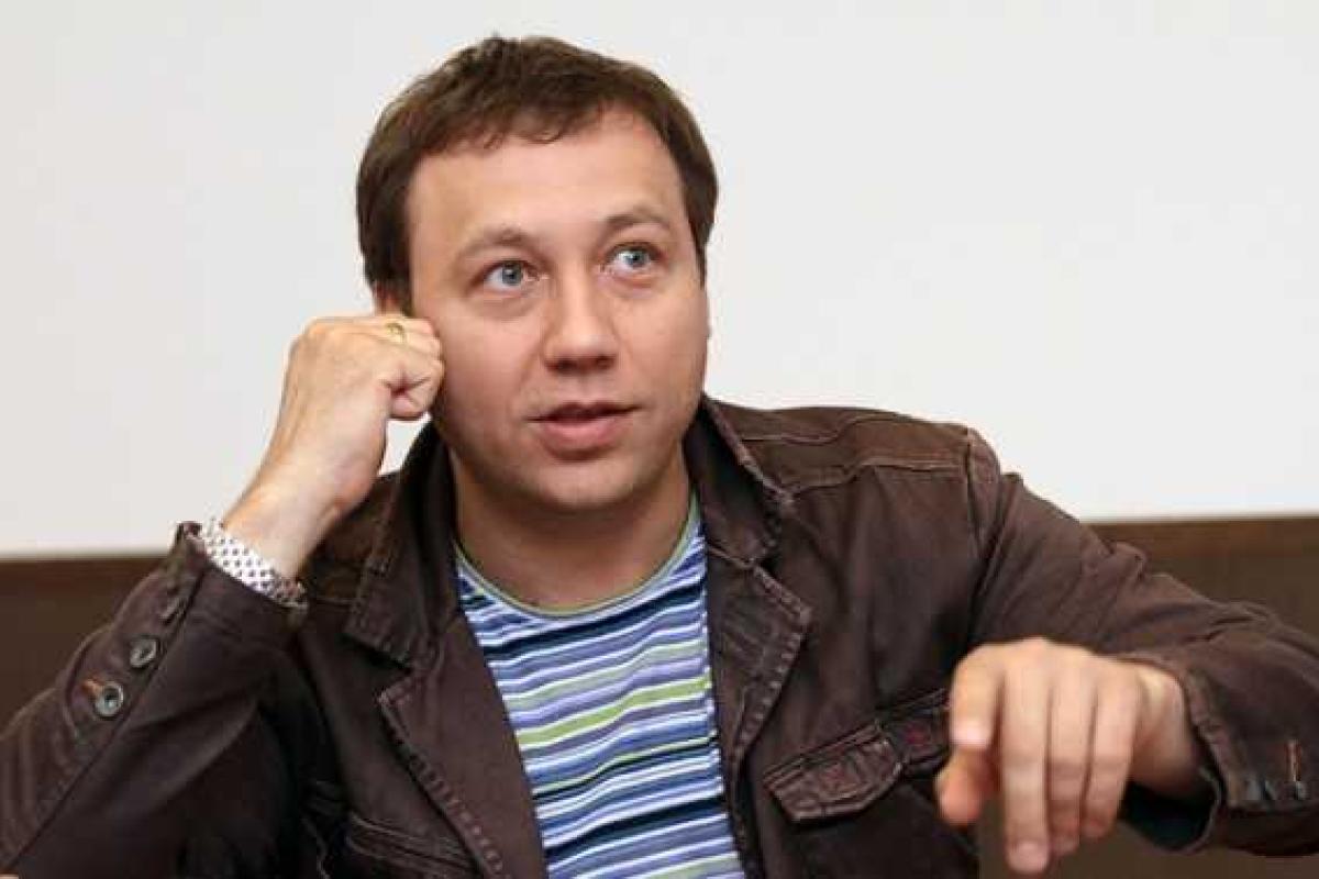 Звезда сериала "Воронины" актер Георгий Дронов отмечает 45-летие