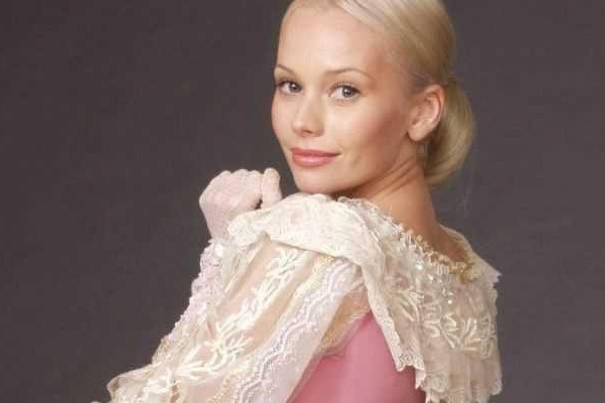 Актриса Елена Корикова впервые за долгие годы появилась на публике