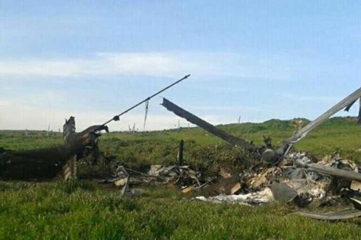 В сеть попало видео с обломками азербайджанского вертолета сбитого в Нагорном Карабахе
