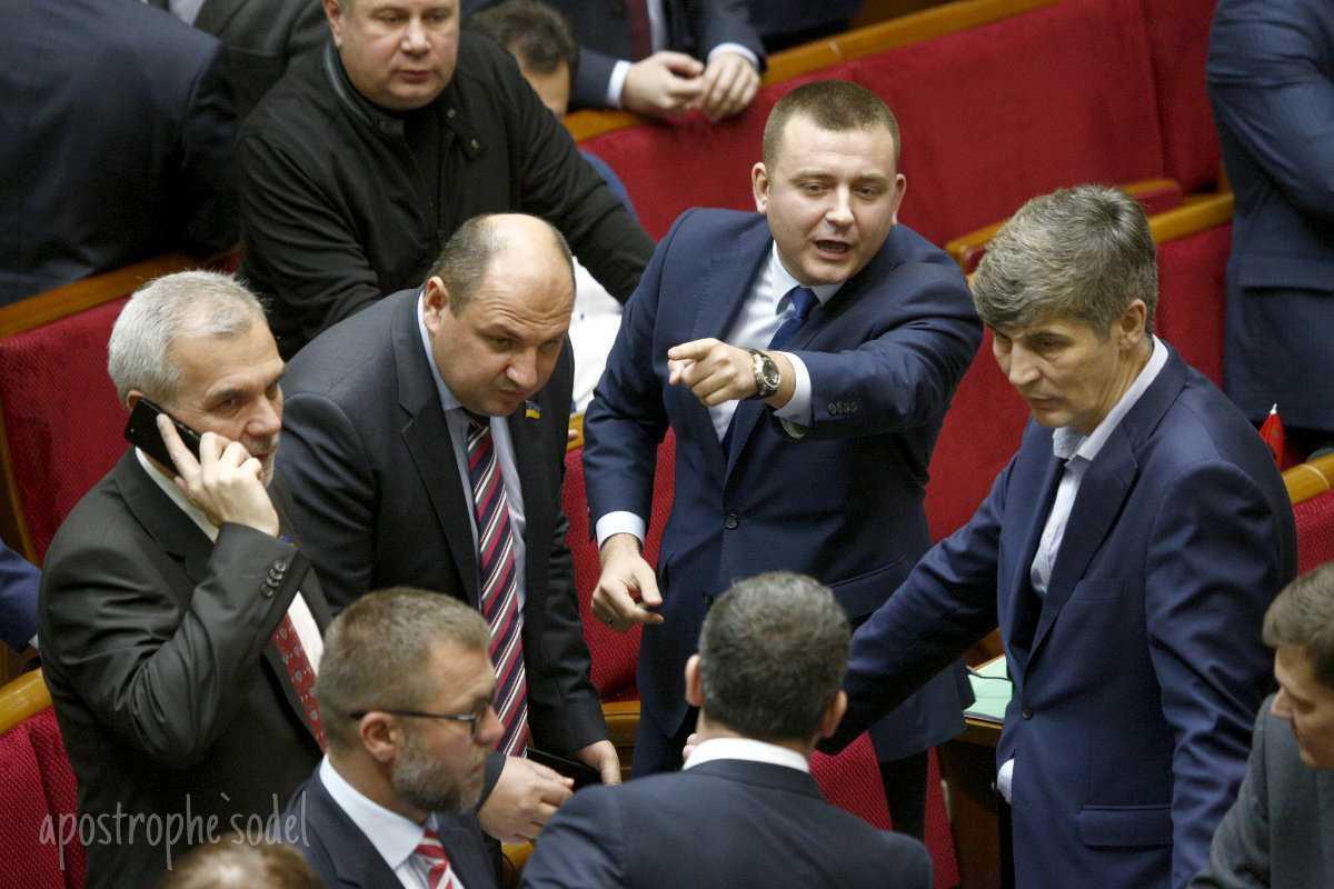 На заседании Верховной Рады нардеп Витко жестко оскорбил Олега Ляшко На заседании Верховной Рады нардеп Витко жестко оскорбил Олега Ляшко