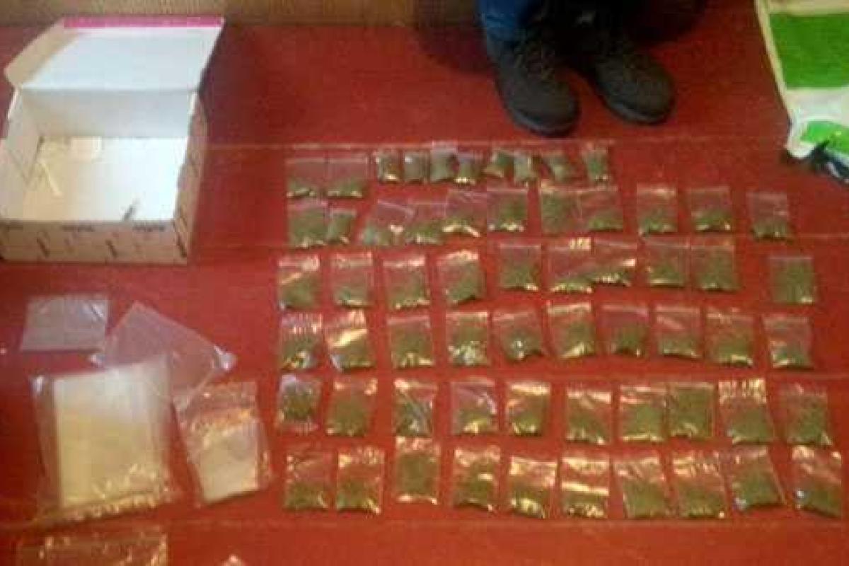 Пока муж воюет в рядах "армии ДНР", жительница Мариуполя решила заняться наркоторговлей