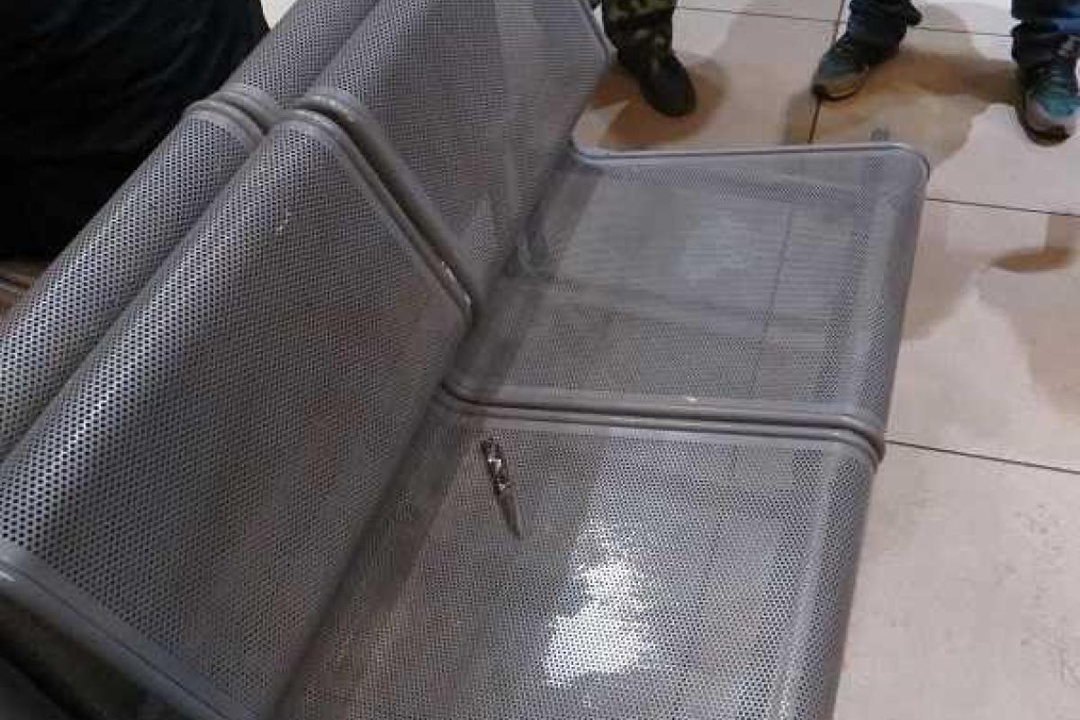 Отсидев 11 лет в тюрьме, мужчина вышел на свободу и ранил ножом пассажира на Киевском вокзале Отсидев 11 лет в тюрьме, мужчина вышел на свободу и ранил ножом пассажира на Киевском вокзале