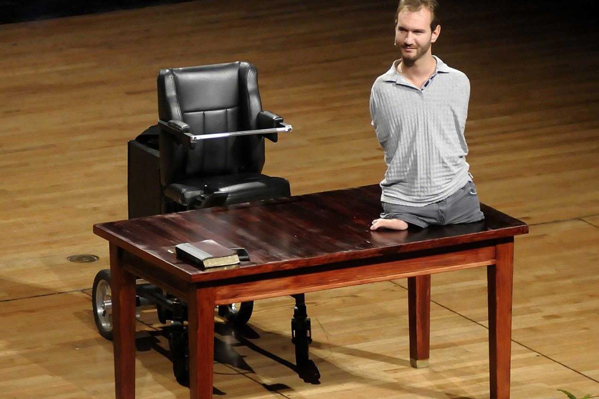 В военном госпитале Киева раненых бойцов АТО посетит легендарный Ник Вуйчич В военном госпитале Киева раненых бойцов АТО посетит легендарный Ник Вуйчич