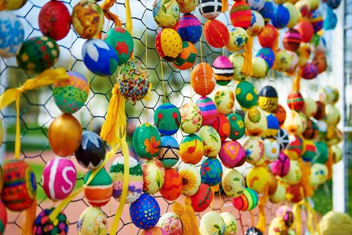 На Софиевской площади в Киеве открылся Всеукраинский фестиваль писанок На Софиевской площади в Киеве открылся Всеукраинский фестиваль писанок