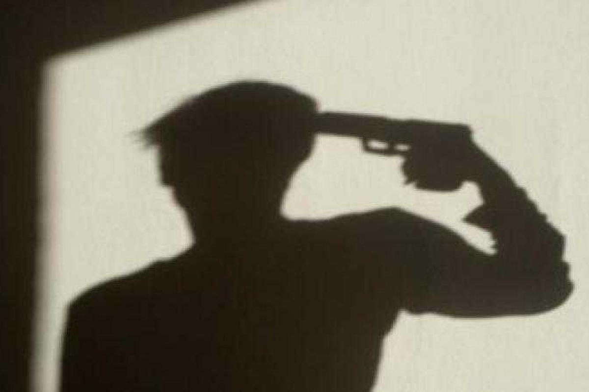 Кровавое селфи: в Индии подросток случайно застрелился, пытаясь сделать "крутое" фото