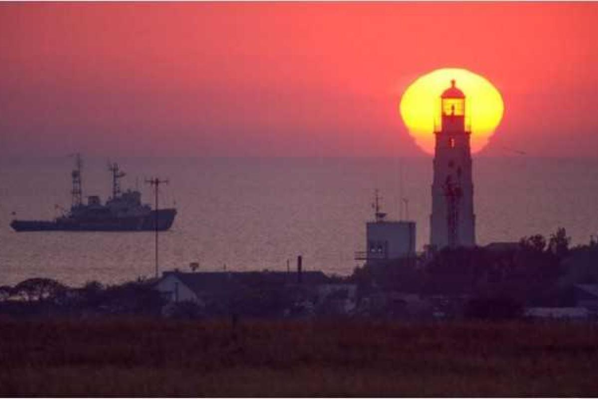 Березовец: Как долго продержится крымский "энергомост"? Березовец: Как долго продержится крымский "энергомост"?