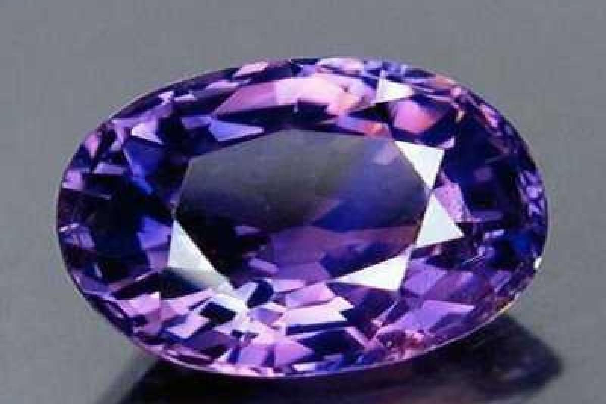 В Австралии найден алмаз редкой расцветки