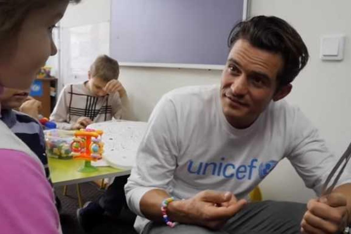 Актер Орландо Блум потрясен поездкой на Донбасс