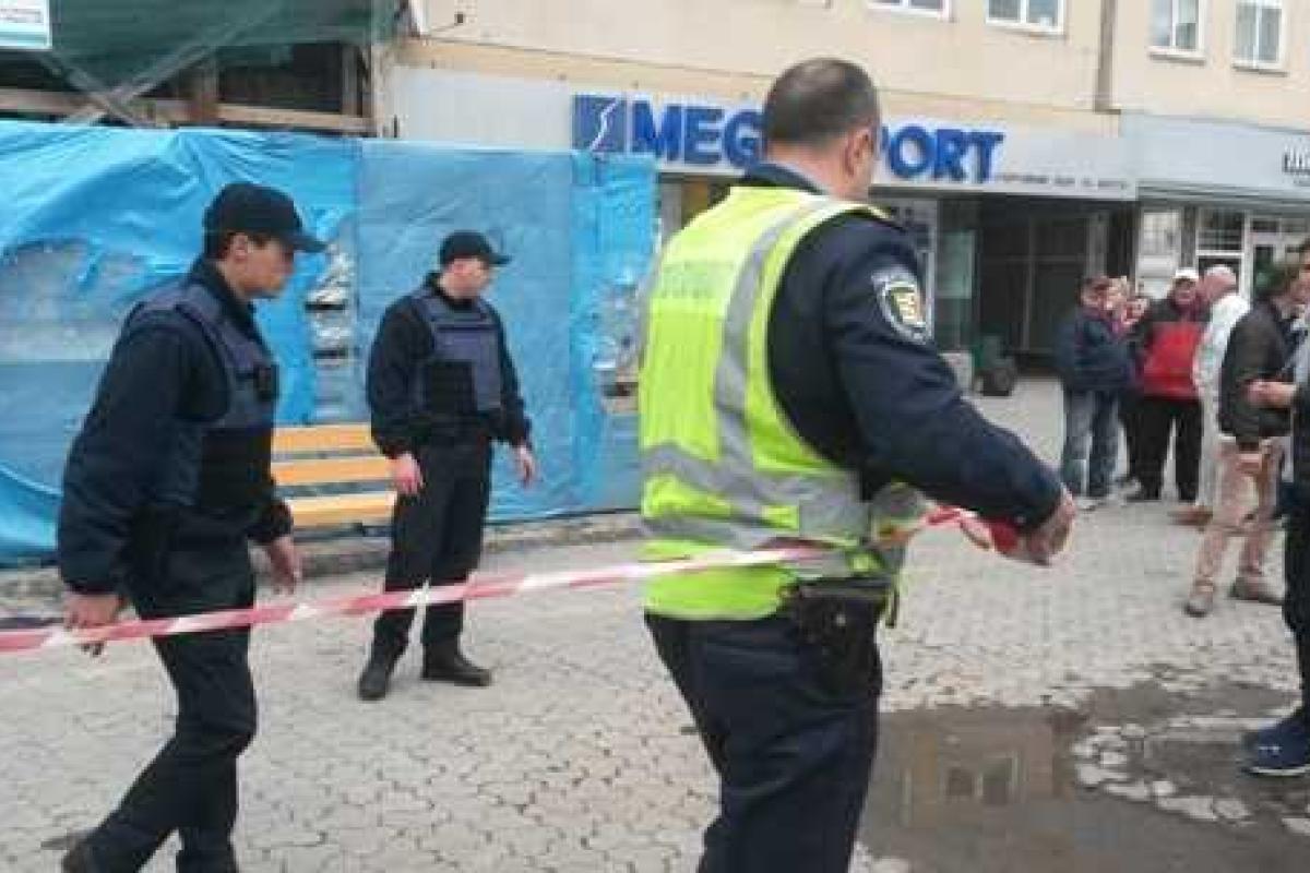 Депутаты открыли стрельбу в ресторане Ужгорода: ранен человек