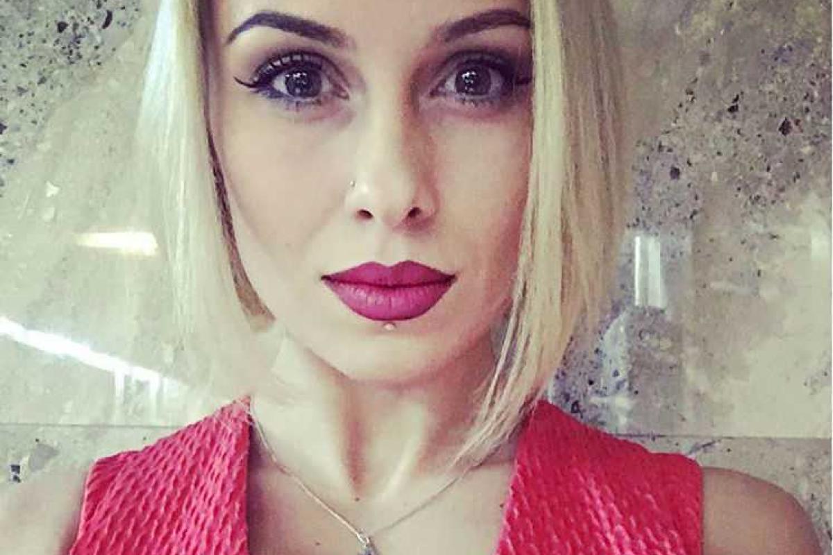 Певица Настя Кумейко шокировала жителей Болгарии, прилюдно раздеваясь в автобусе