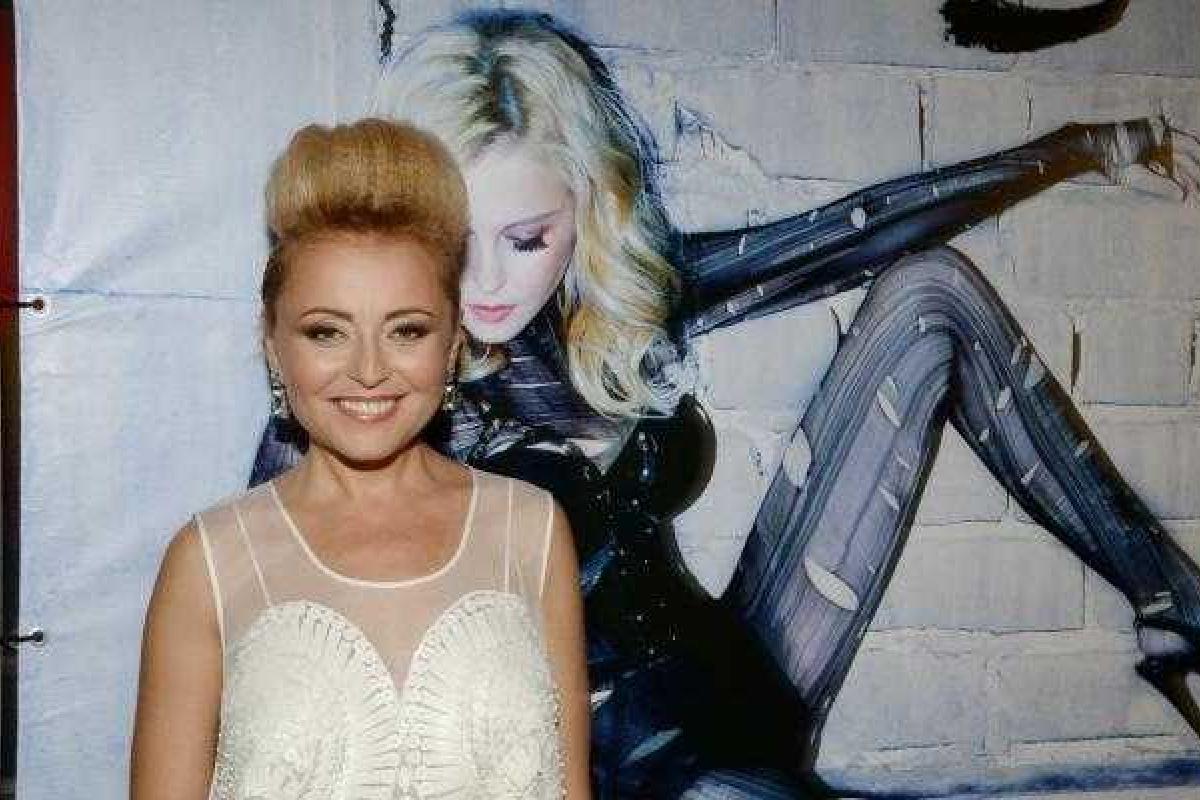 Певица Анжелика Варум отмечает 47-летие