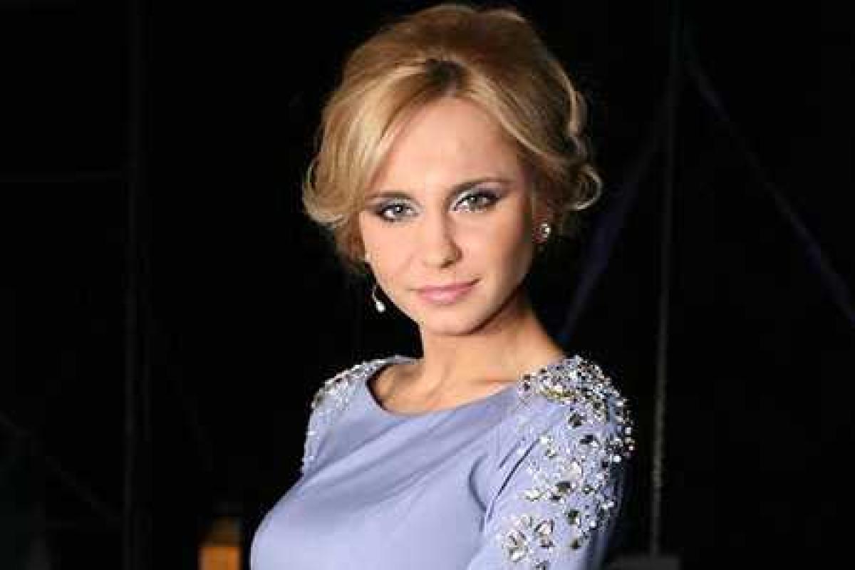 Телеведущая Лилия Ребрик показала растяжку "а-ля Волочкова"