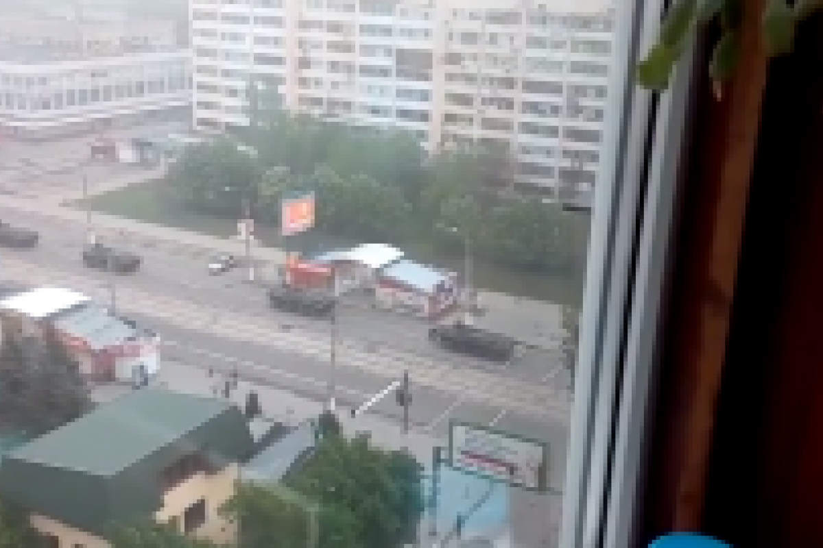 В оккупированном Луганске объявлена охота на оператора, заснявшего колонну техники боевиков В оккупированном Луганске объявлена охота на оператора, заснявшего колонну техники боевиков