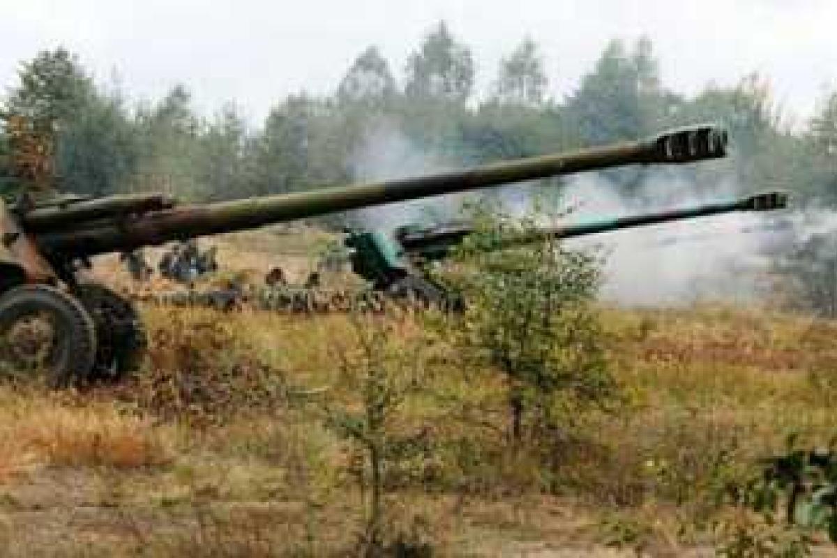 На Мариупольском направлении боевики пустили в ход артиллерию На Мариупольском направлении боевики пустили в ход артиллерию