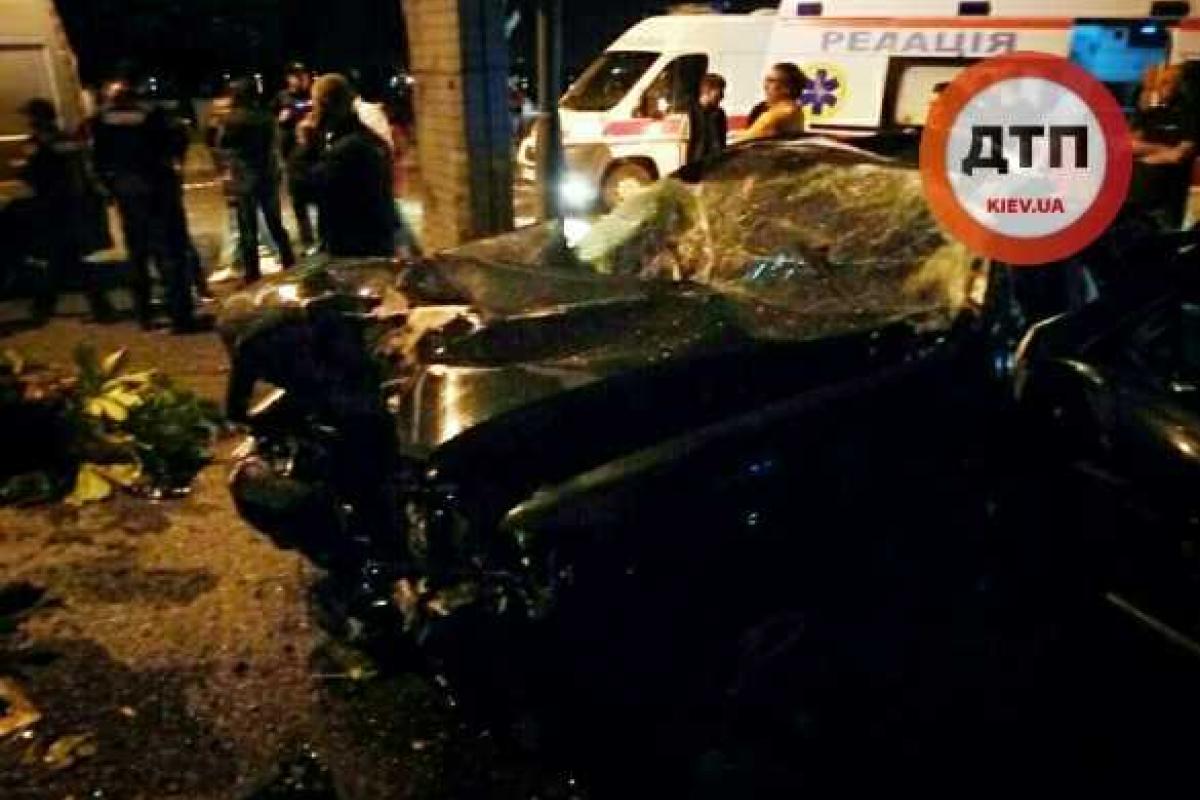 Жуткое ДТП в Днепропетровске: на месте аварии погибли две девушки