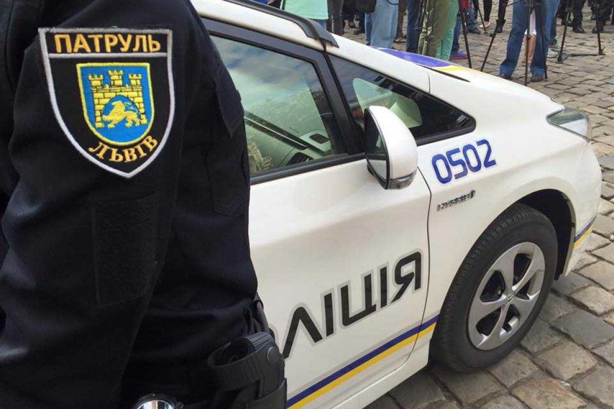 Патрульная полиция Львова растрогала горожан социальным роликом Патрульная полиция Львова растрогала горожан социальным роликом