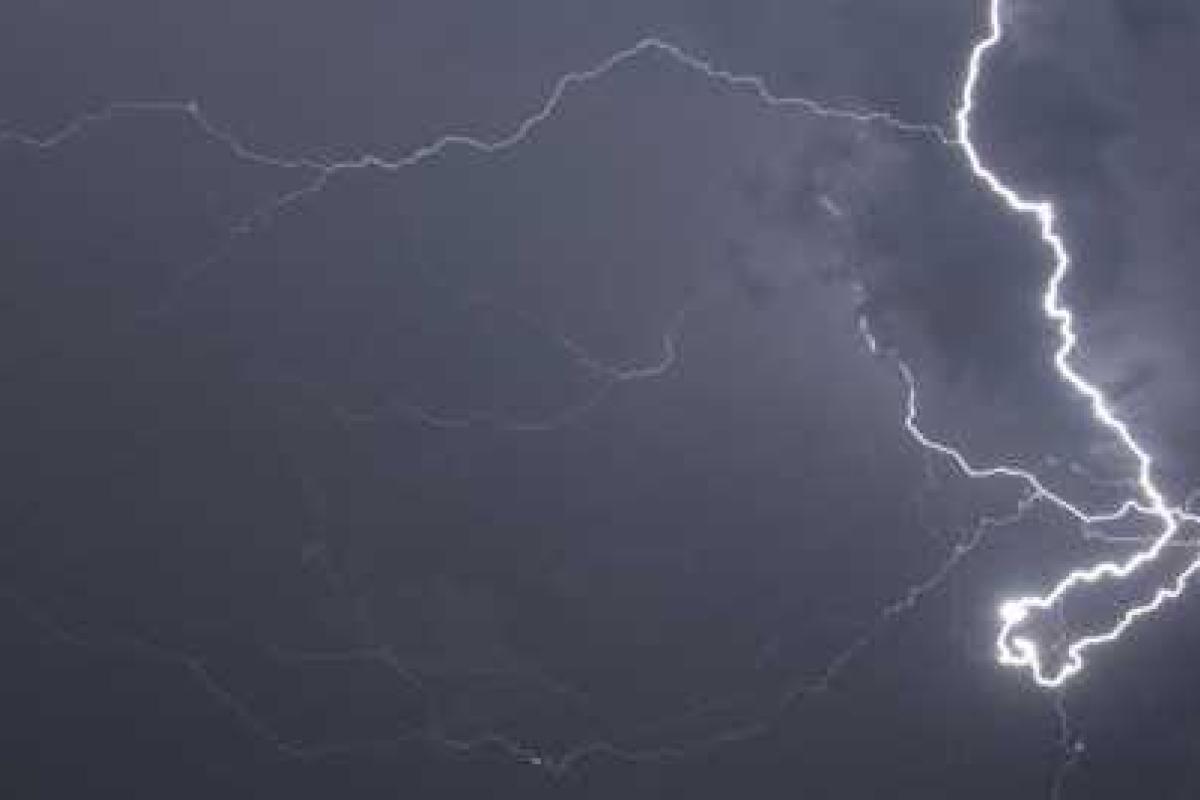 Смертельная гроза: в Польше от удара молнии погиб турист