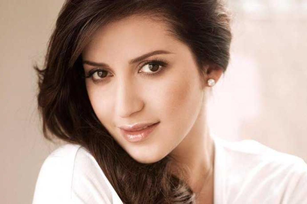 Певица Жасмин потрясающе выглядит после родов