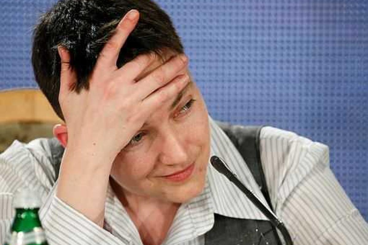 Захарченко жестко посоветовал Савченко не появляться в "ДНР": "шлепнем" прямо на линии фронта Захарченко жестко посоветовал Савченко не появляться в "ДНР": "шлепнем" прямо на линии фронта