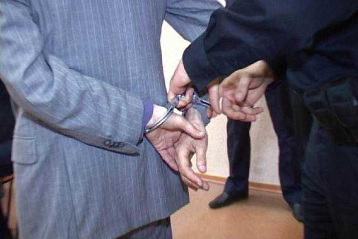 В киевском вузе мужчина с ножом напал на женщину-сотрудницу учебного заведения В киевском вузе мужчина с ножом напал на женщину-сотрудницу учебного заведения