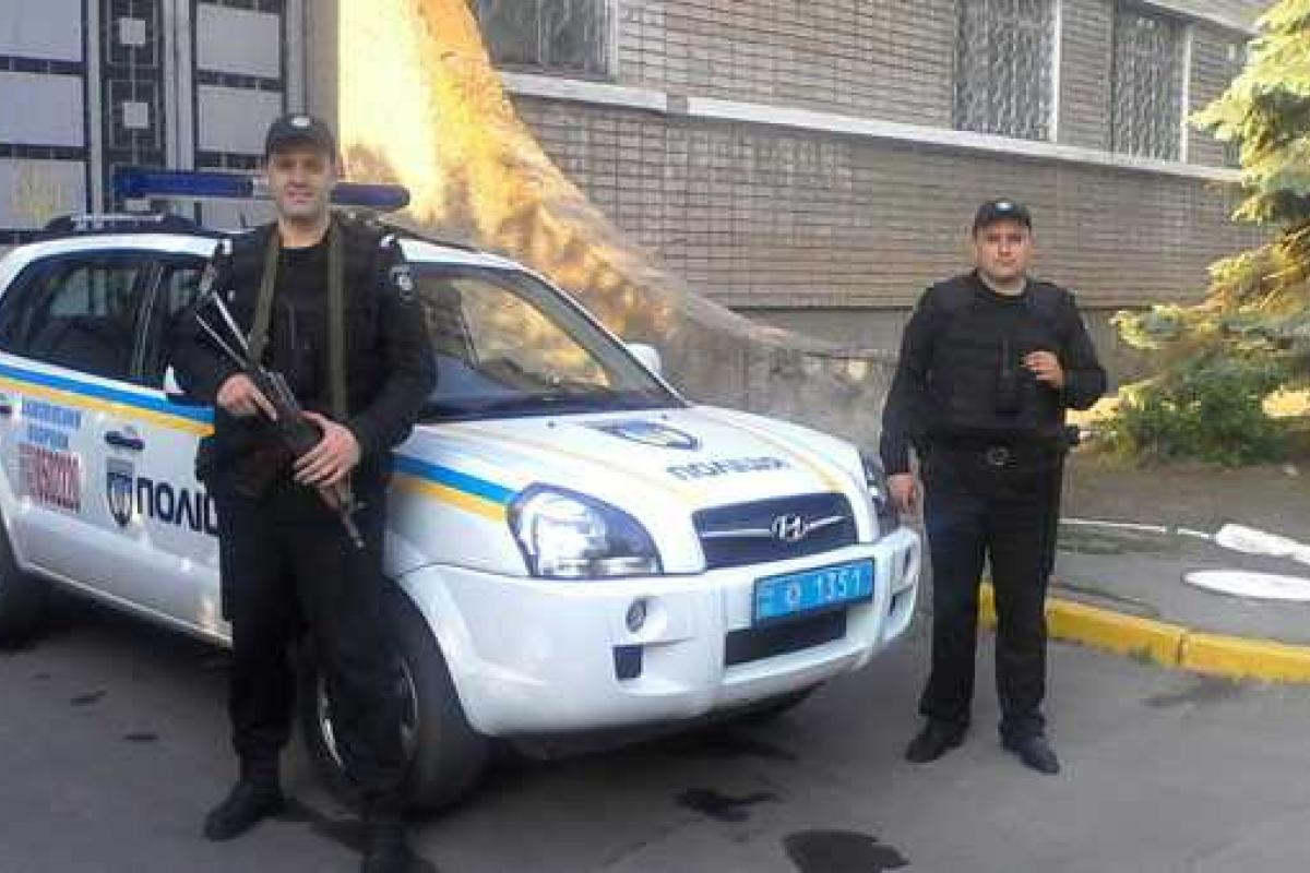 На Запорожье вора-неудачника задержали при выходе из ограбленной квартиры На Запорожье вора-неудачника задержали при выходе из ограбленной квартиры