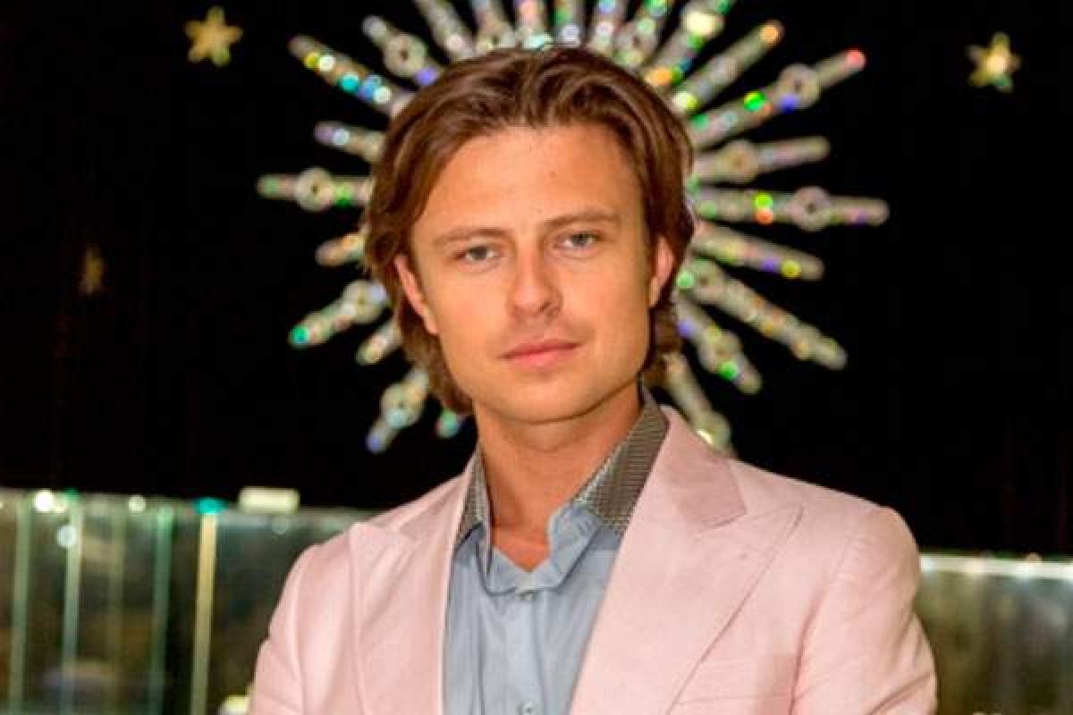 Певец Прохор Шаляпин появился на публике с новой спутницей