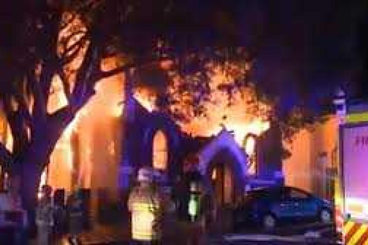 В результате сильного пожара в Сиднее сгорела православная церковь В результате сильного пожара в Сиднее сгорела православная церковь