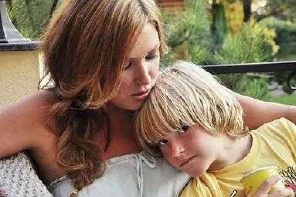 Певица Ирина Дубцова рассказала, почему увозит сына за границу посреди учебного года