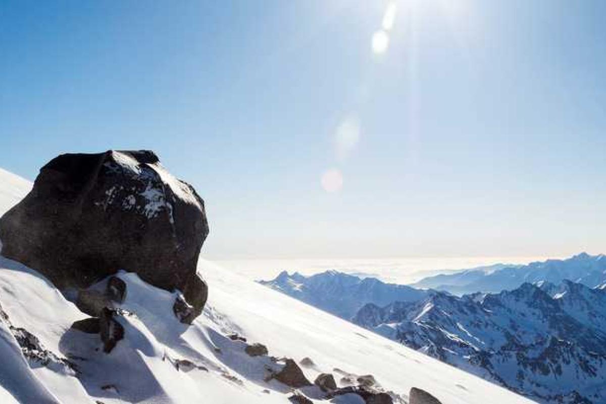 Спасатели на Эльбрусе обнаружили тело погибшего британского альпиниста