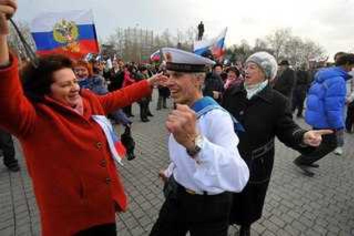 Крымчанка: Россия вернет Украине Крым – молча и с "хорошим настроением" Крымчанка: Россия вернет Украине Крым – молча и с "хорошим настроением"