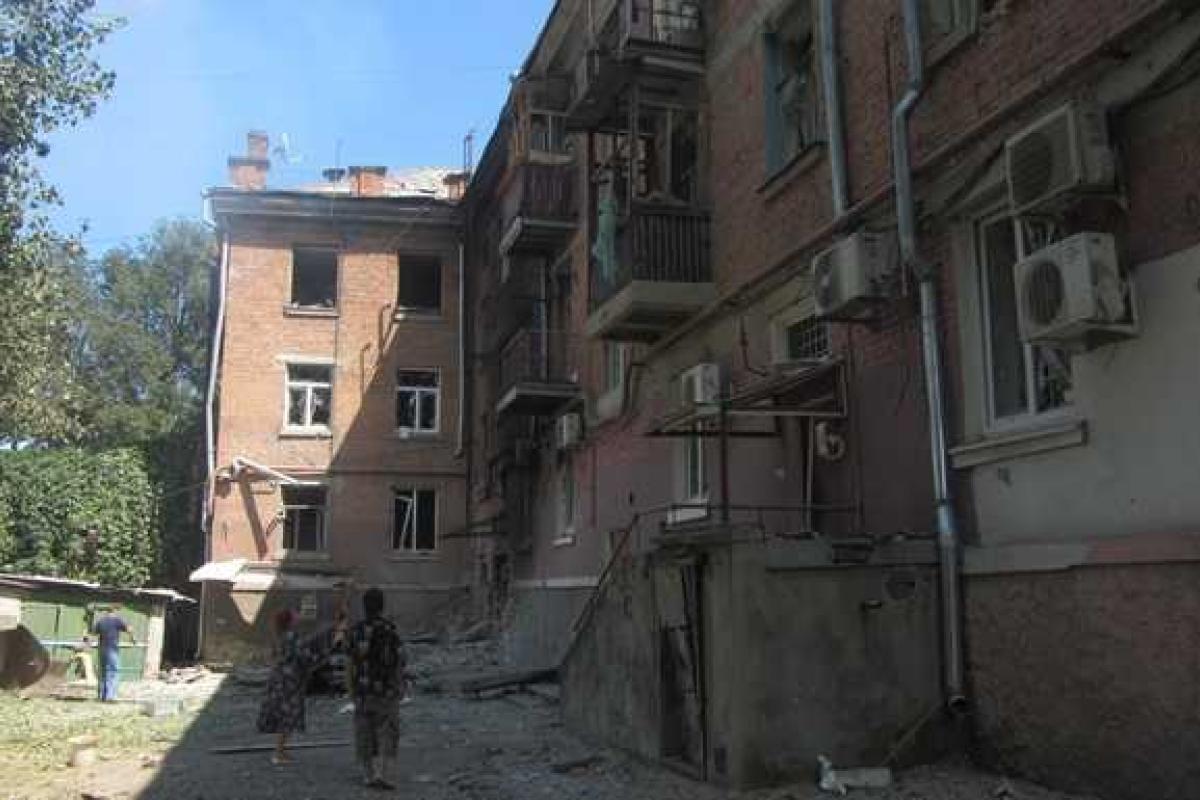 Жительница Луганска: мы живем в вакууме, на чужую жизнь мы смотрим только через интернет Жительница Луганска: мы живем в вакууме, на чужую жизнь мы смотрим только через интернет