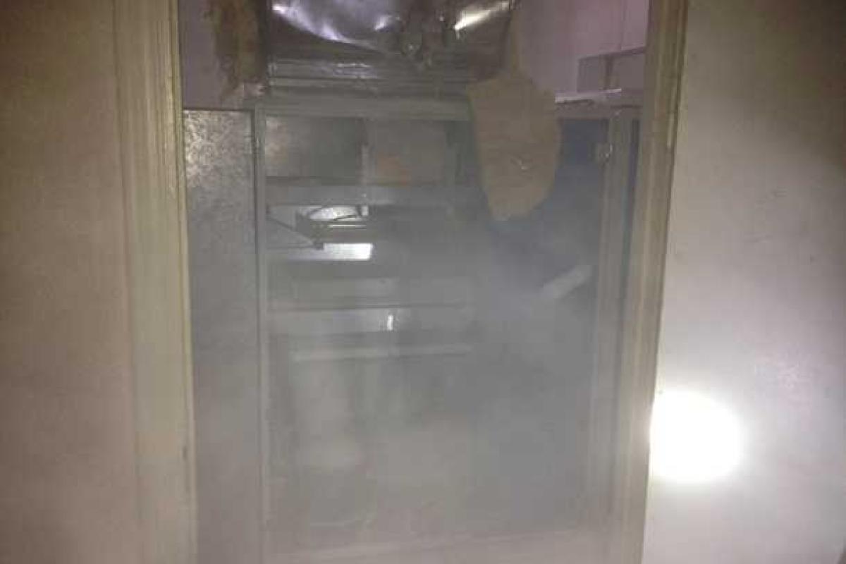 В Киеве спасатели тушили пожар в городской больнице В Киеве спасатели тушили пожар в городской больнице