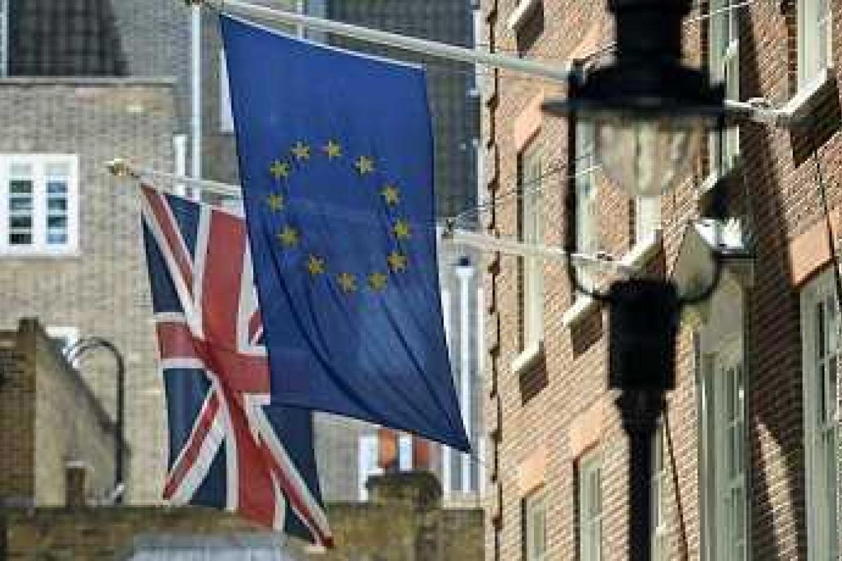 Британцы проголосовали за членство в Евросоюзе - экзит-пол Британцы проголосовали за членство в Евросоюзе - экзит-пол