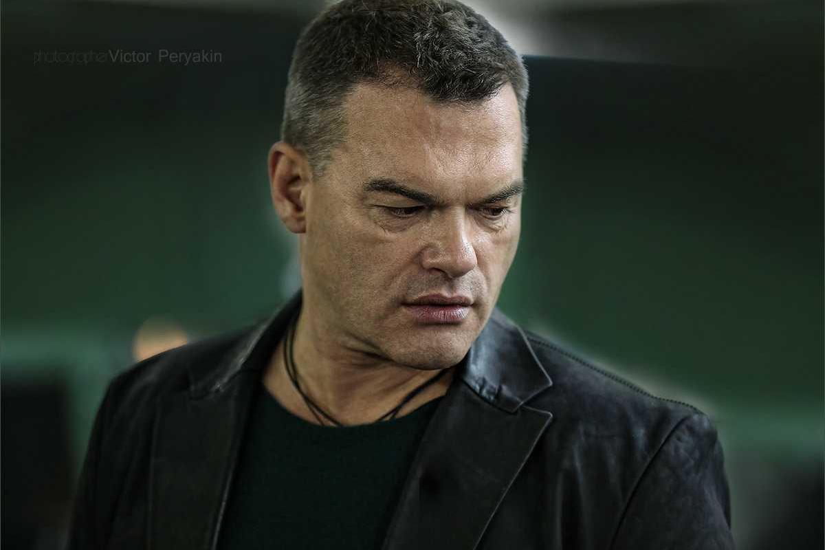 Актер Евгений Дятлов страдает от разлуки с сыном и внучкой