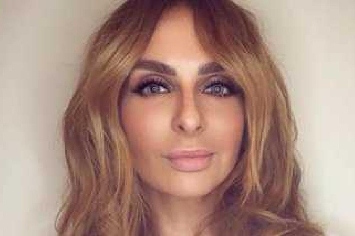 Екатерина Варнава стала героиней фотосессии на сеновале