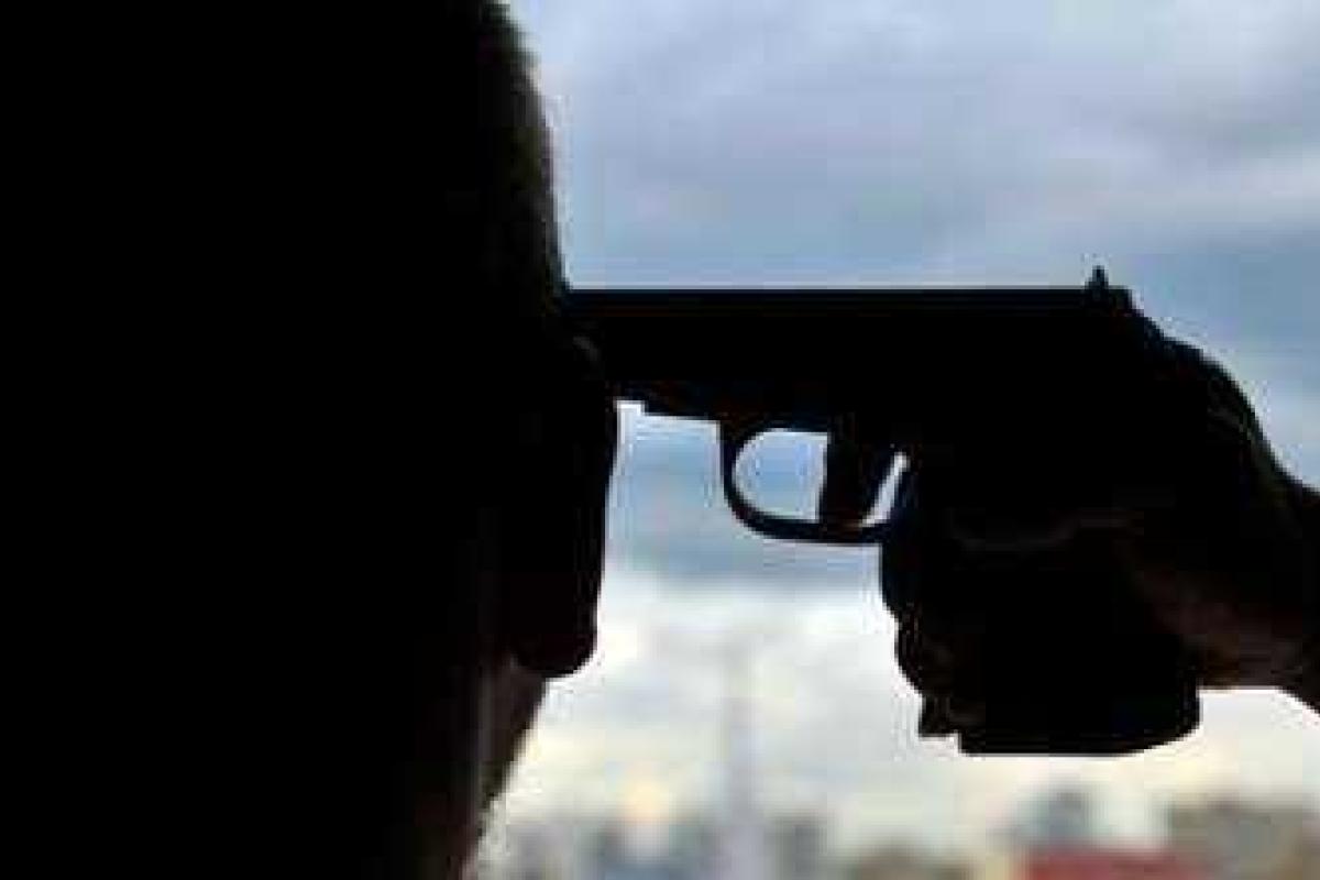 В Киеве школьник, оставив предсмертную записку, выстрелил себе в голову