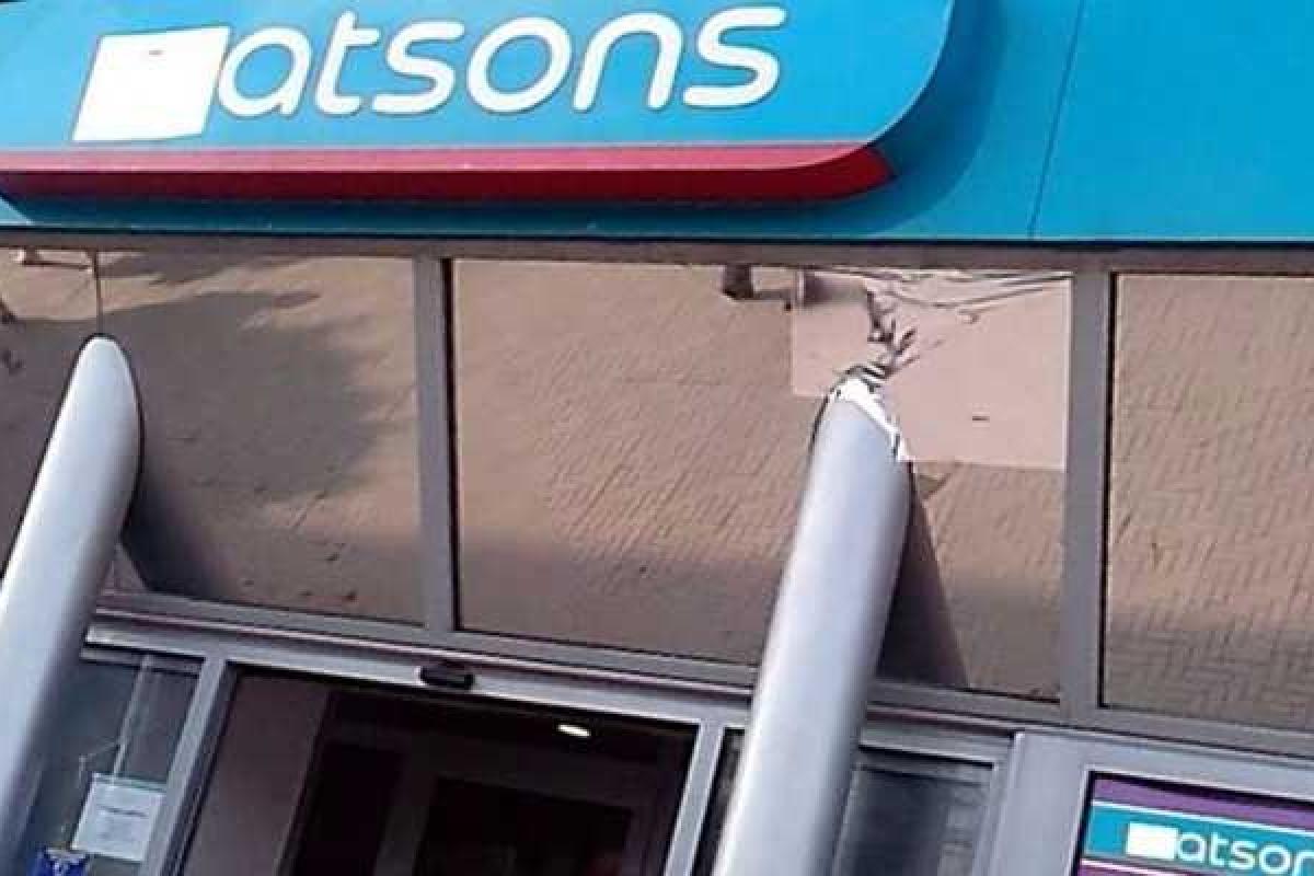 В Луганске открывают новую сеть магазинов на "отжатых" площадях известной торговой сети В Луганске открывают новую сеть магазинов на "отжатых" площадях известной торговой сети