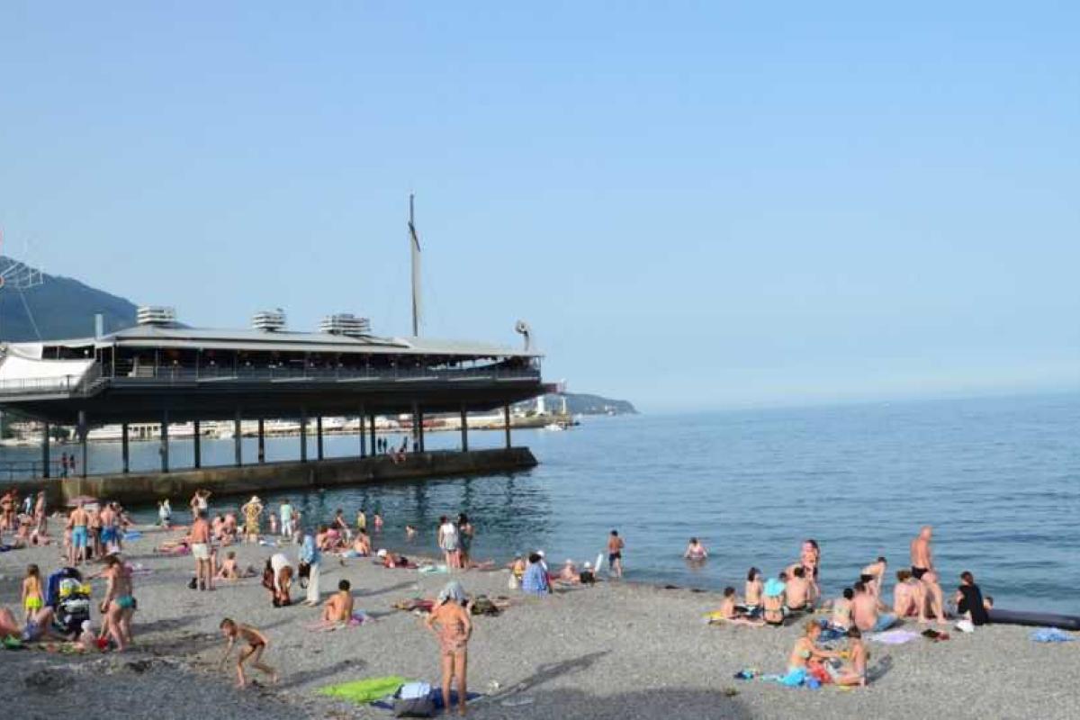 Лето в разгаре, а в Ялте все еще "не сезон" Лето в разгаре, а в Ялте все еще "не сезон"