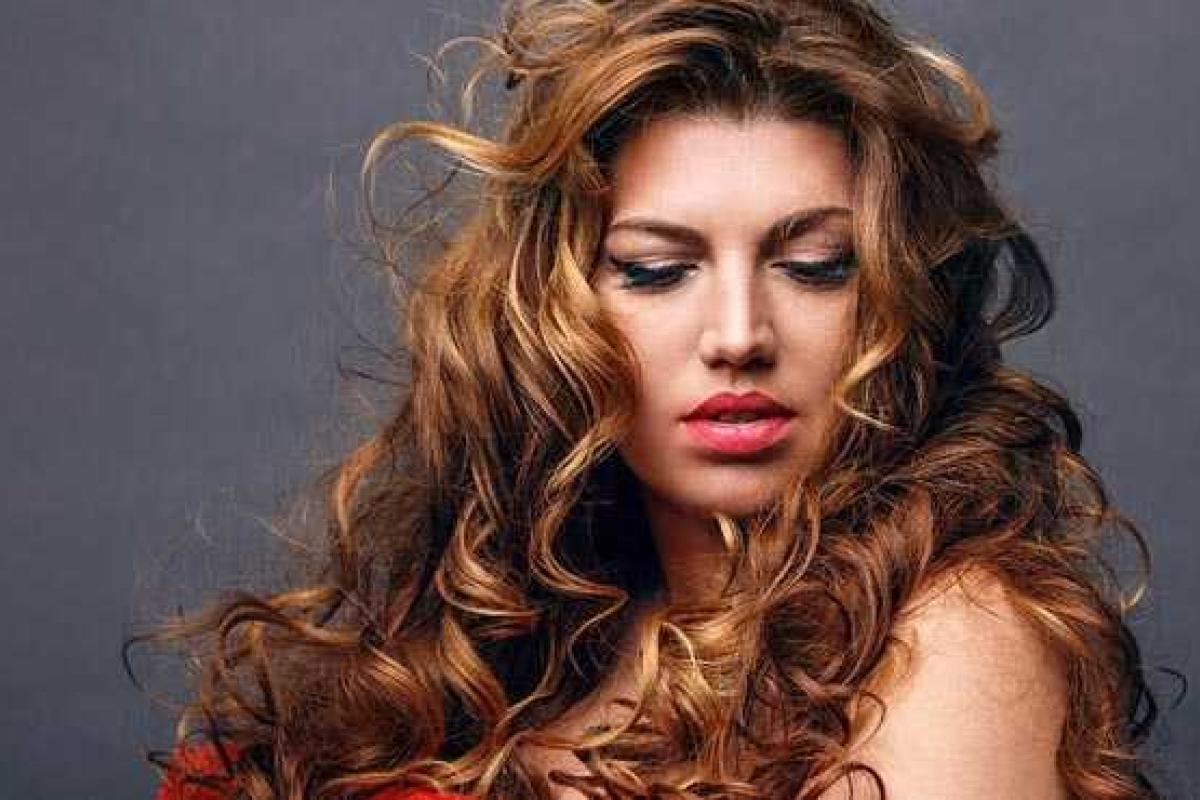 Звезда "Comedy Woman" Екатерина Скулкина готовит фигуру к выходу на пляж