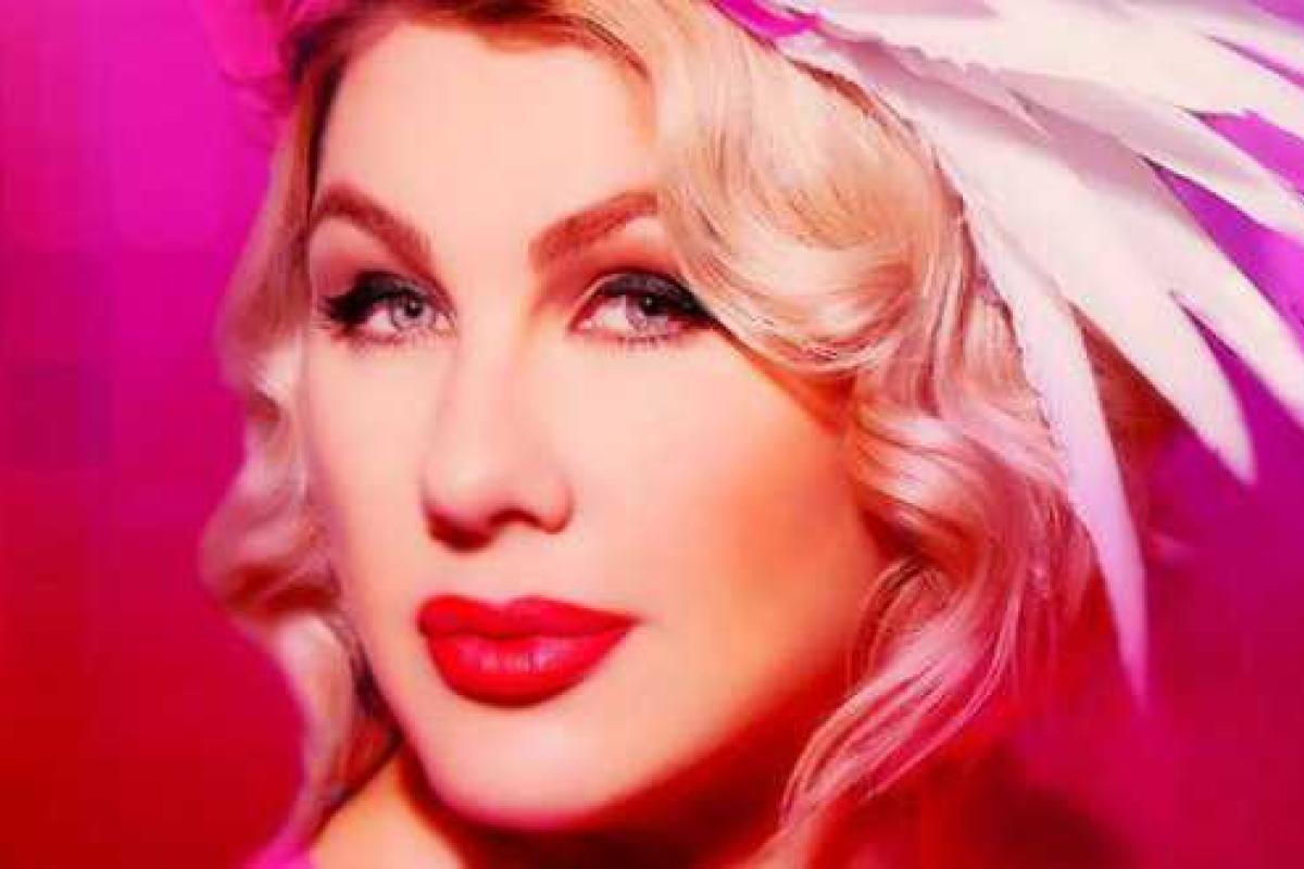 Певица Ева Польна поменяла имидж и заметно постройнела Певица Ева Польна поменяла имидж и заметно постройнела