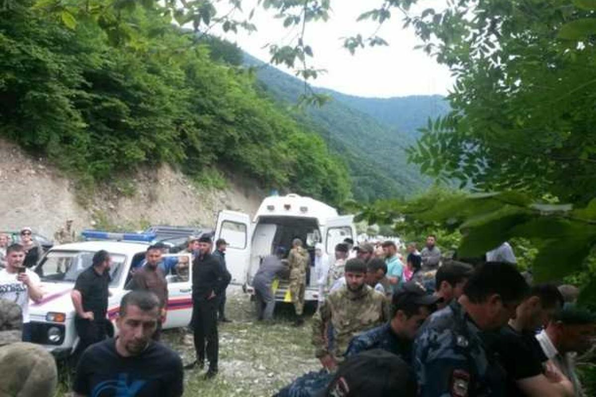 В Чечне провели операцию по спасению ребенка, упавшего в пропасть