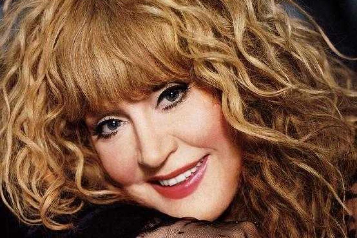 Алла Пугачева показала, как она выглядит без макияжа Алла Пугачева показала, как она выглядит без макияжа