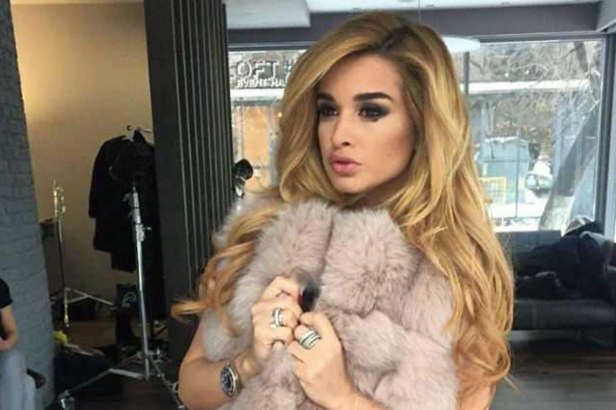 Телеведущая Ксения Бородина показала, как она выглядит без макияжа Телеведущая Ксения Бородина показала, как она выглядит без макияжа