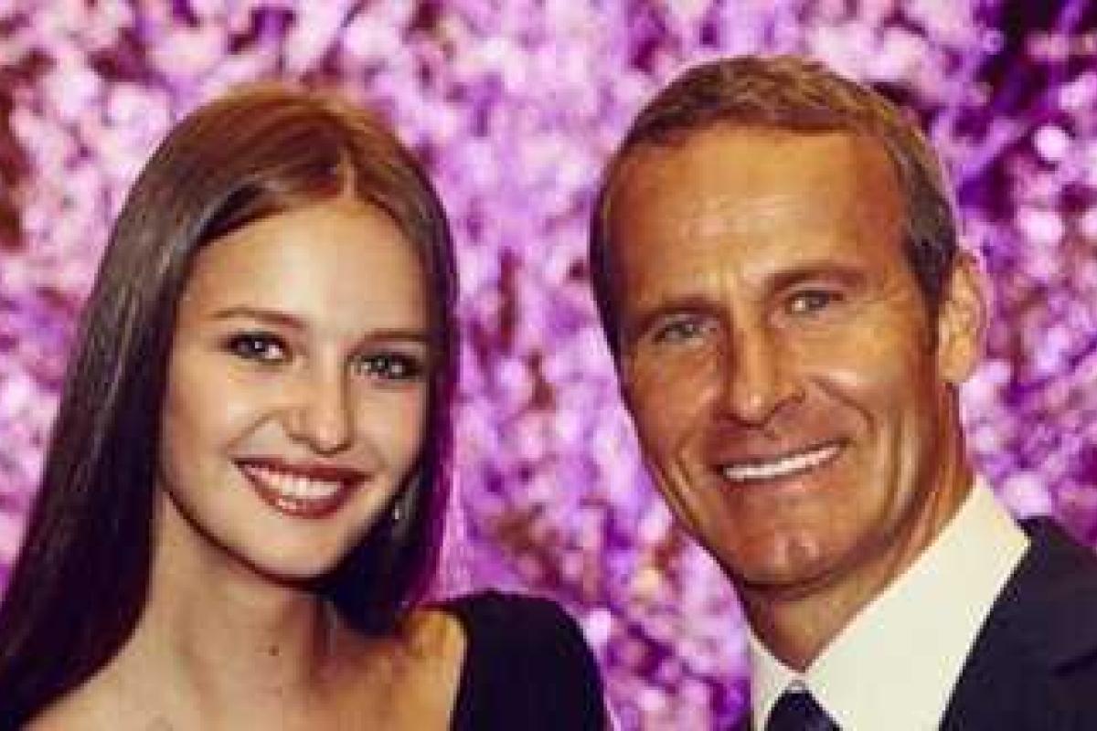 Возлюбленная миллиардера Доронина появилась на публике после рождения ребенка