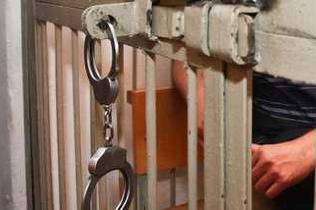 Молодой украинец задержан в Польше по подозрению в изнасиловании юной польки Молодой украинец задержан в Польше по подозрению в изнасиловании юной польки