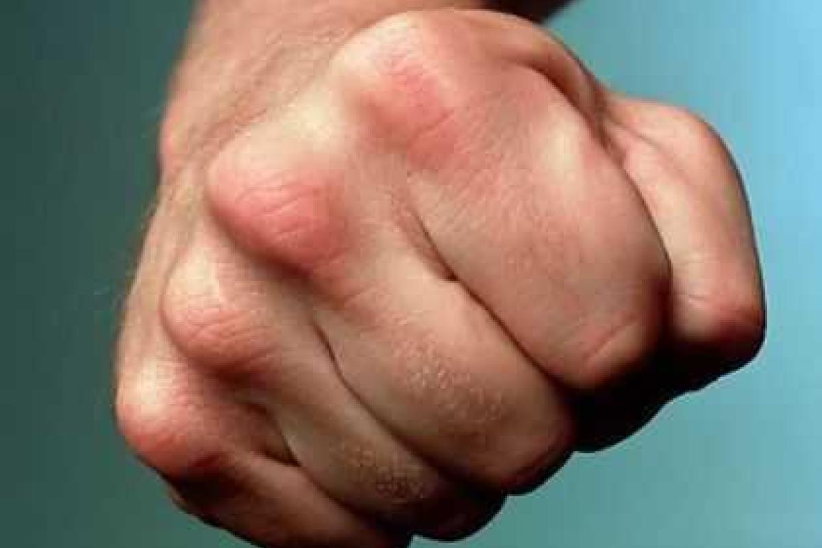 Субботний вечер на пляже Мариуполя закончился массовой дракой