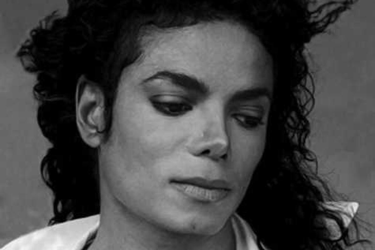 Личный врач Майкла Джексона обнародовал скандальные подробности из жизни звезды