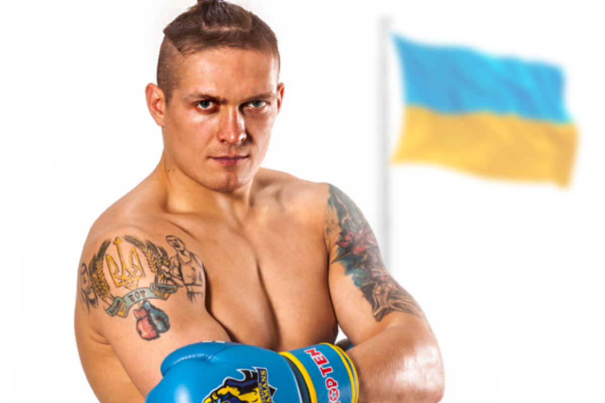 Боксера Усика назвали "предателем и трусом" Боксера Усика назвали "предателем и трусом"