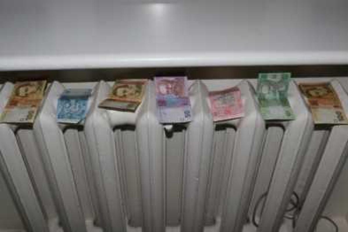 Жители Мариуполя в шоке: горожанам официально объявили новые тарифы на тепло и горячую воду